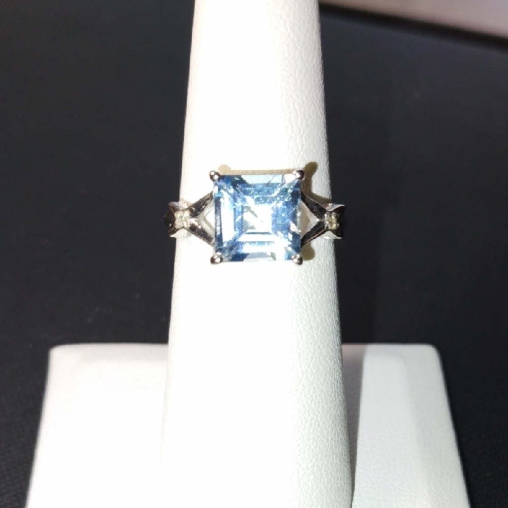 Blue and Silver Square-Cut Gemstone Ring